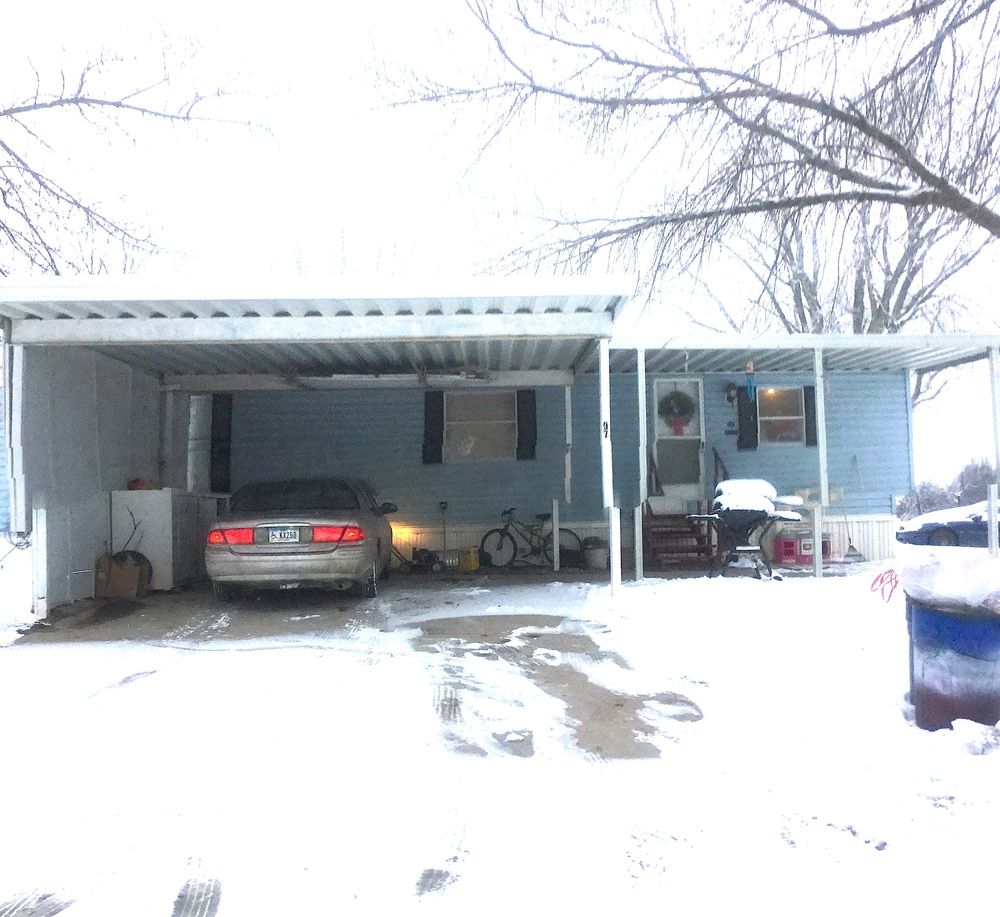 Villa Village: 2404 N 8th St, Red Oak, IA 51566